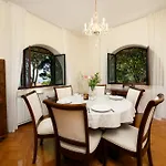 Mediteran Villa *