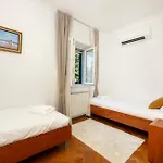 Mediteran Villa *