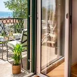 Mediteran Villa *