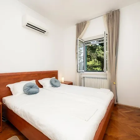 Mediteran Villa *