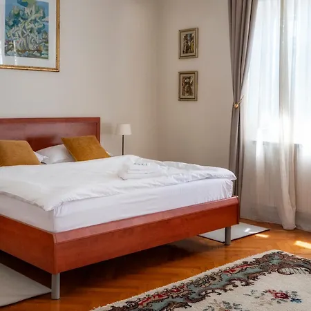 Villa Mediteran *